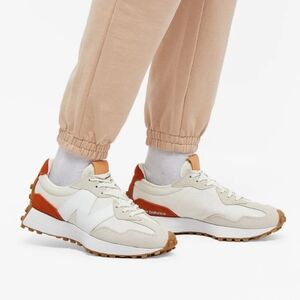 New Balance Women's 327 Shoes